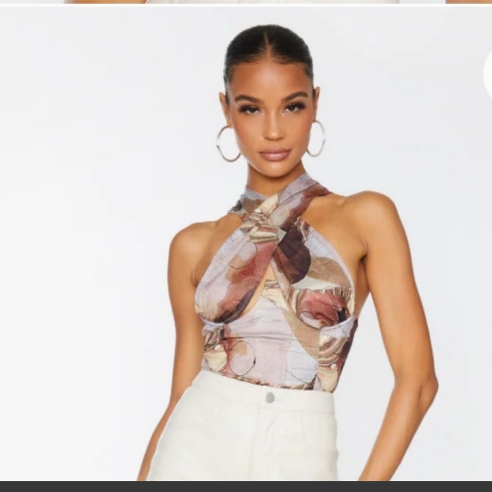 PrettyLittleThing Halter top - Picture 4 of 4